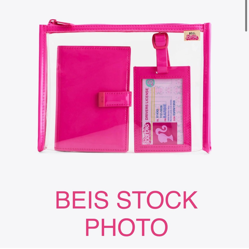 BARBIE x BEIS PASSPORT HOLDER AND LUGGAGE TAG NWT
